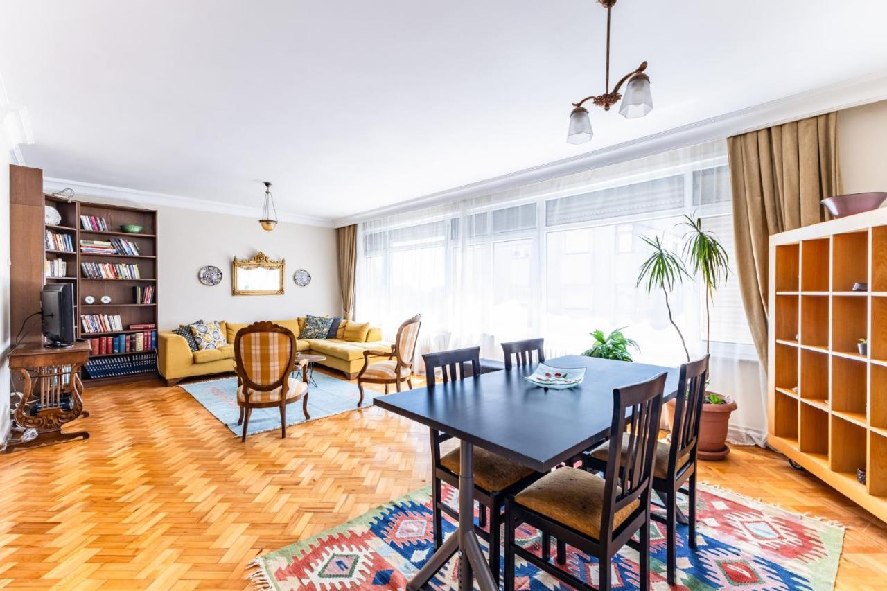 Daire Spacious Flat W Balcony 3 Min To Kadikoy Square *